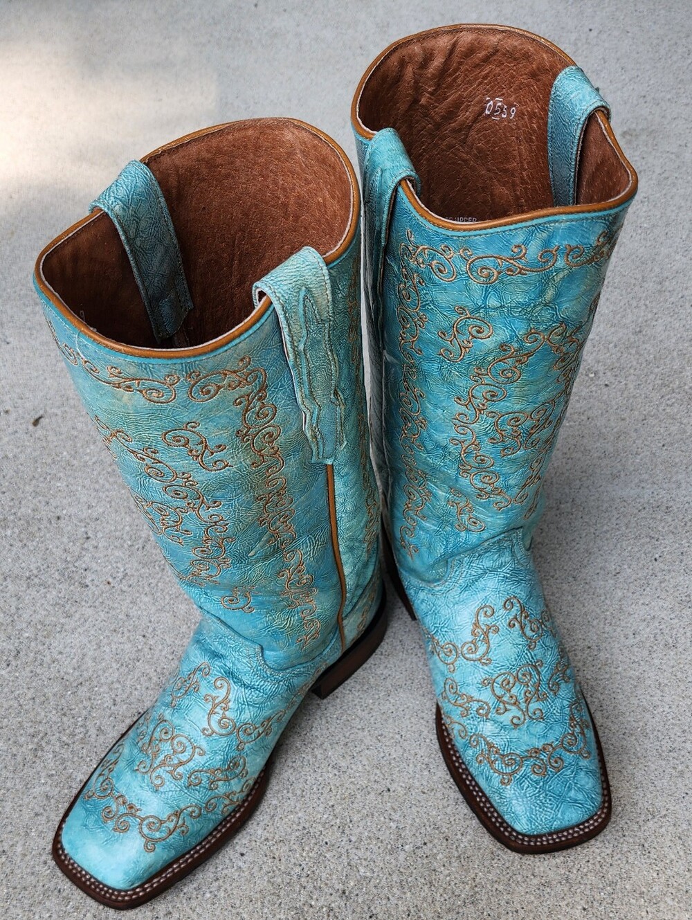 Dab Post Cowgirl Certified Boots